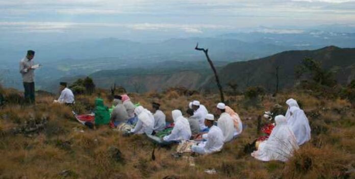 829184_11450810032025_Tarekat_Ana’_Loloa